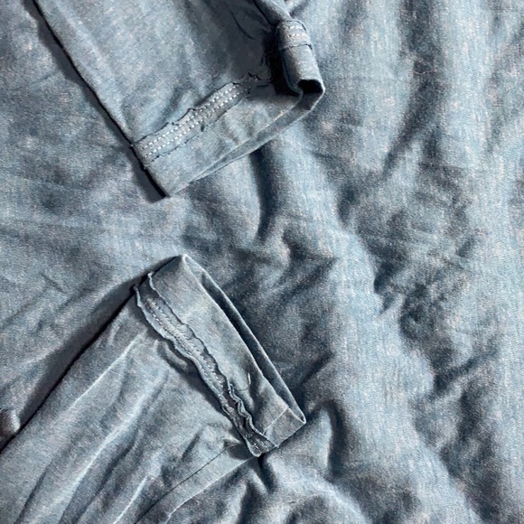 Mountain HardWear Shirt blue w/hood long sleeve SZ Large - Picture 3 of 6